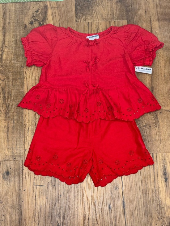 Old Navy Other - Old Navy Red Eyelet Two-Piece Shirt and Shorts Set Size 5T
